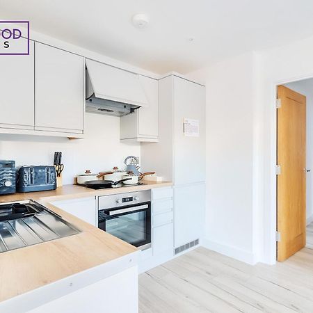 Modern Serviced Apartments For Contractors & Families With Free Parking, Wifi & Netflix By Redwood Stays Basingstoke Dış mekan fotoğraf