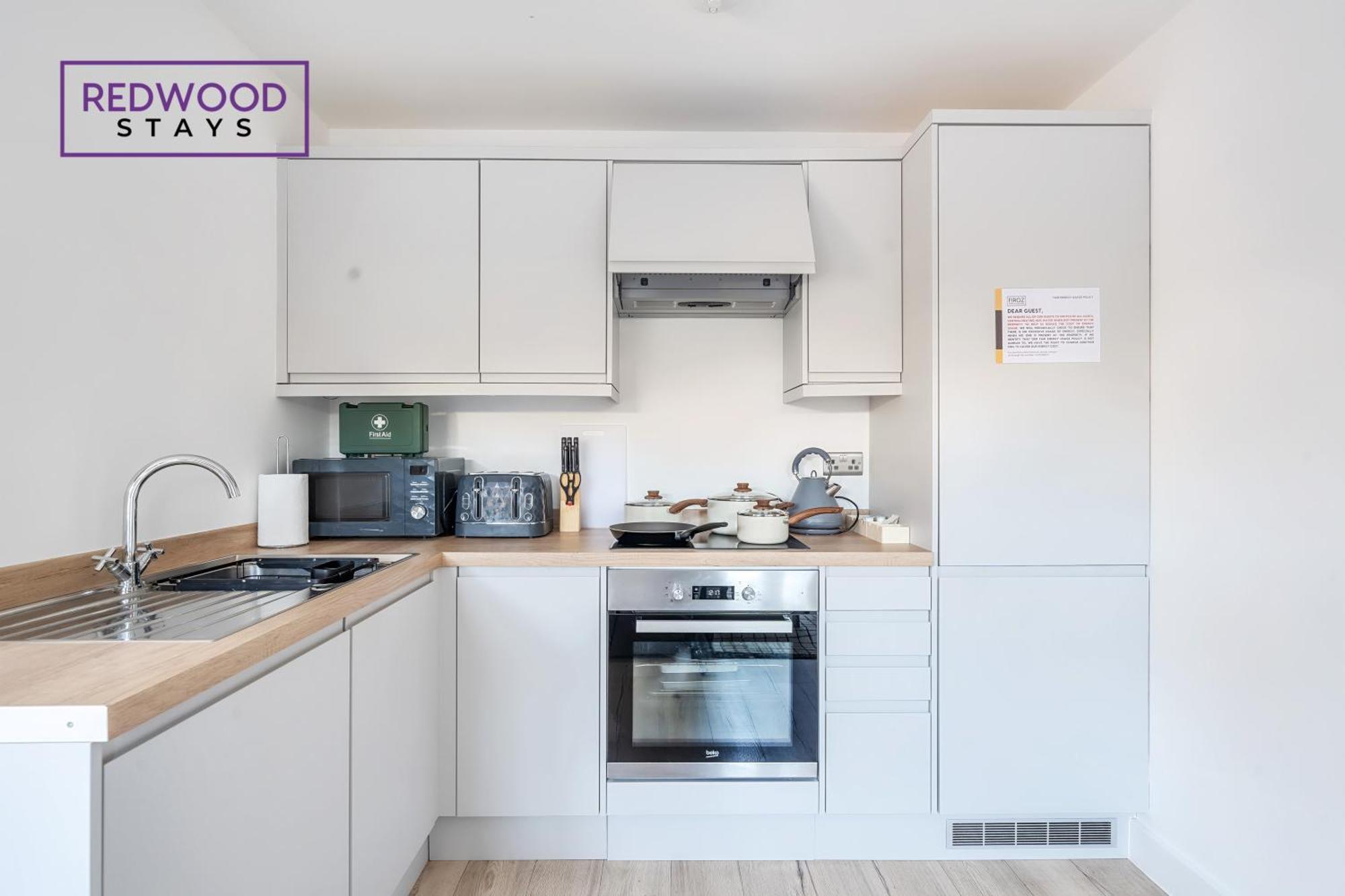 Modern Serviced Apartments For Contractors & Families With Free Parking, Wifi & Netflix By Redwood Stays Basingstoke Dış mekan fotoğraf