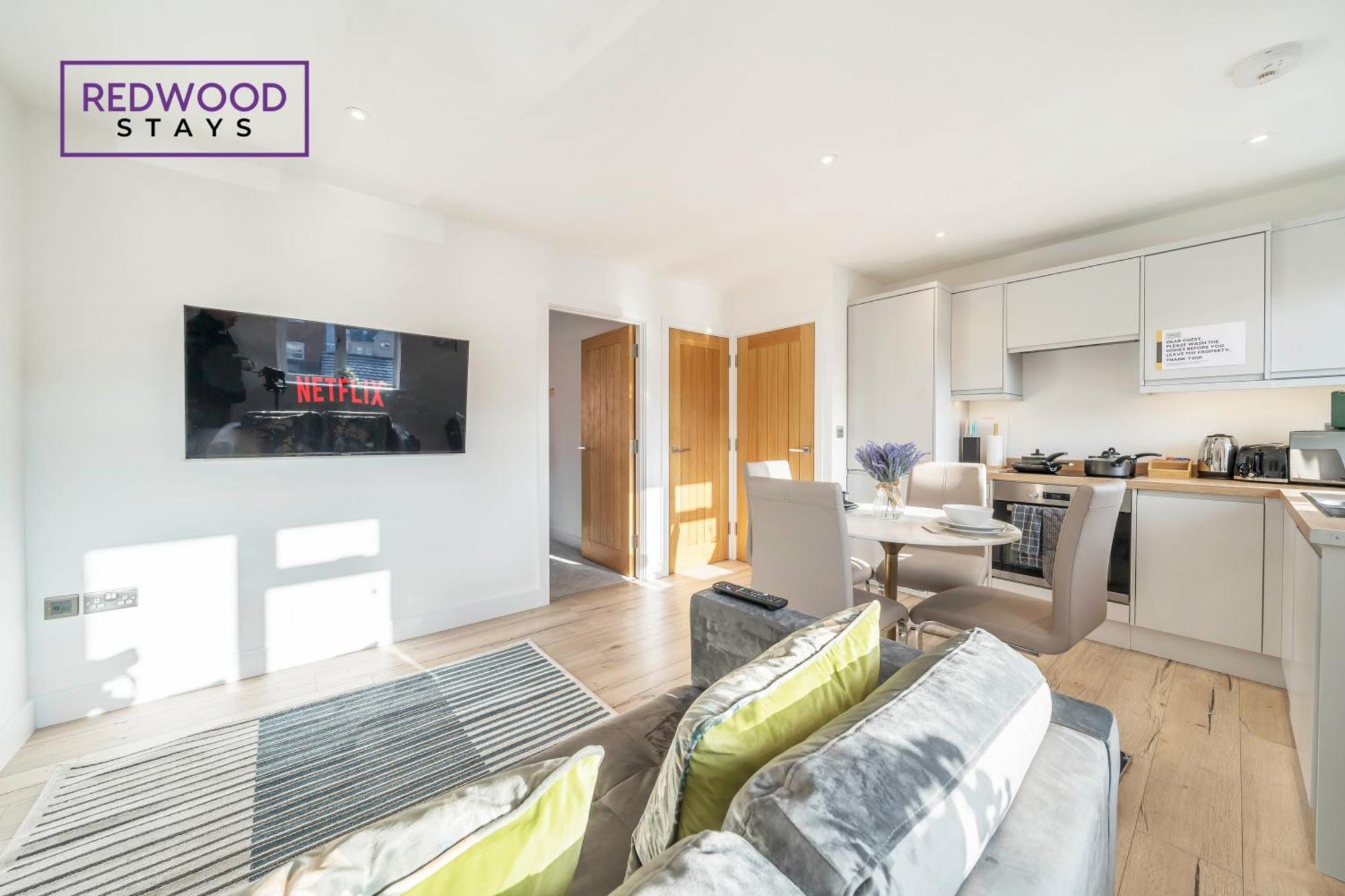 Modern Serviced Apartments For Contractors & Families With Free Parking, Wifi & Netflix By Redwood Stays Basingstoke Dış mekan fotoğraf