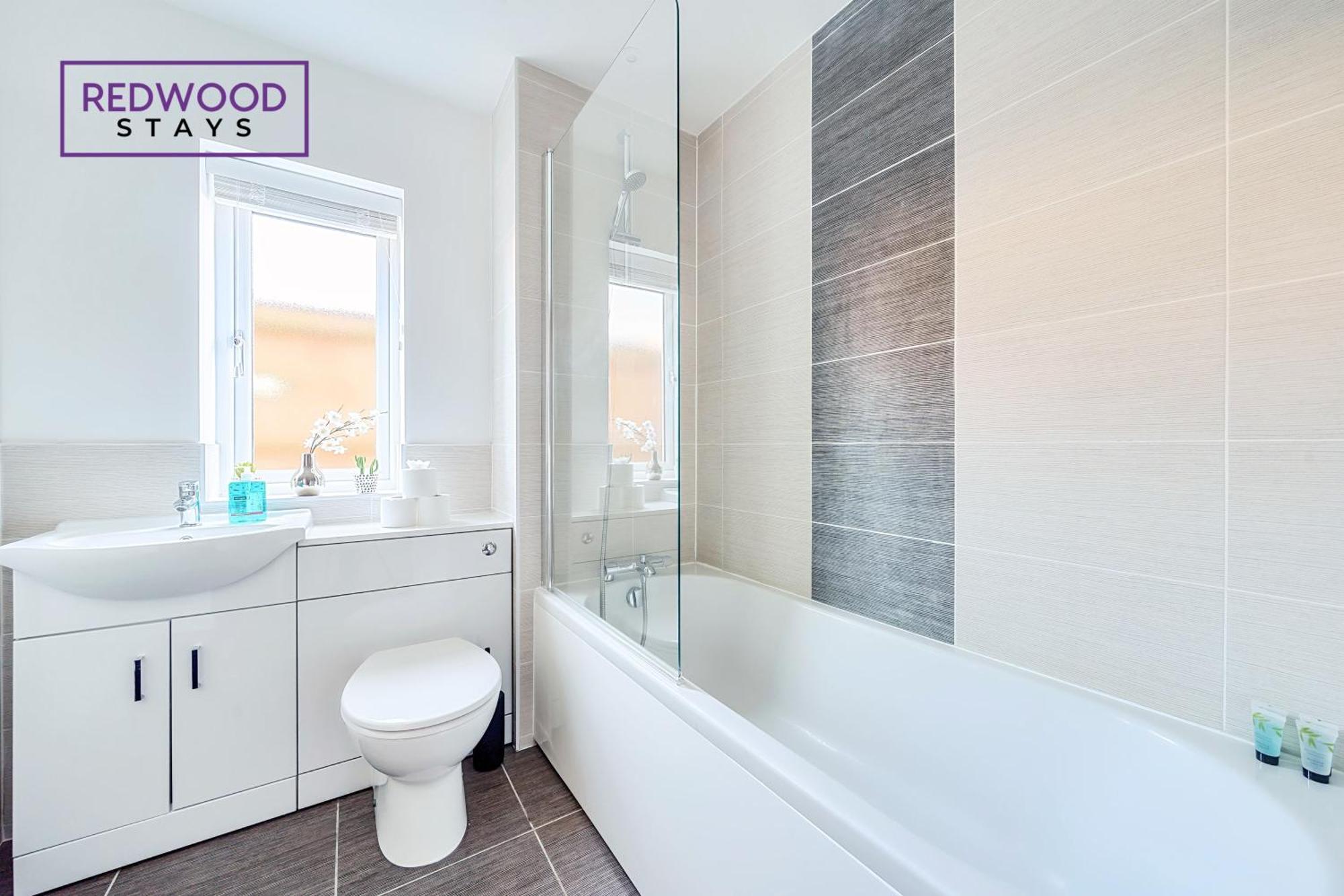 Modern Serviced Apartments For Contractors & Families With Free Parking, Wifi & Netflix By Redwood Stays Basingstoke Dış mekan fotoğraf