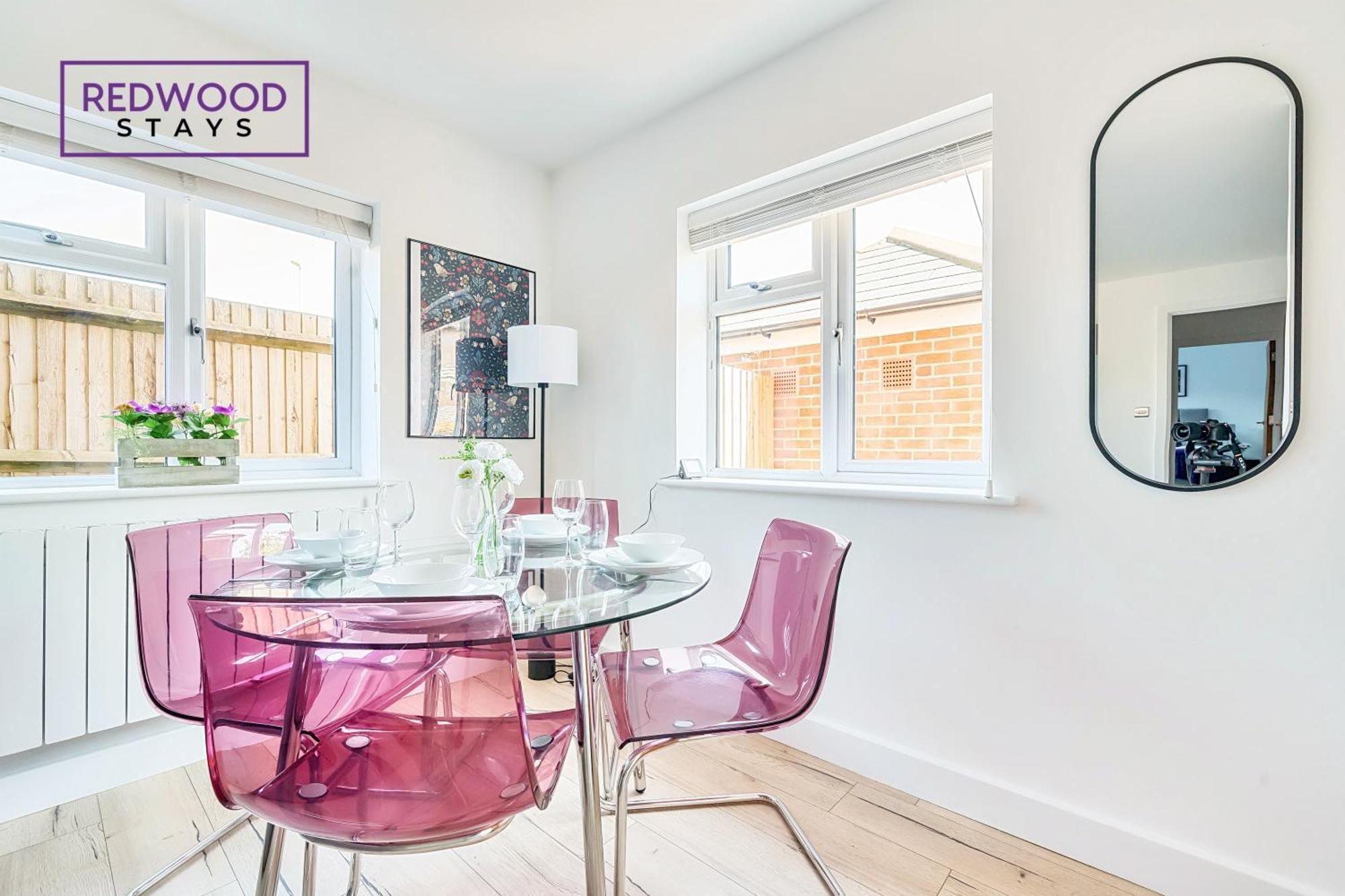 Modern Serviced Apartments For Contractors & Families With Free Parking, Wifi & Netflix By Redwood Stays Basingstoke Dış mekan fotoğraf