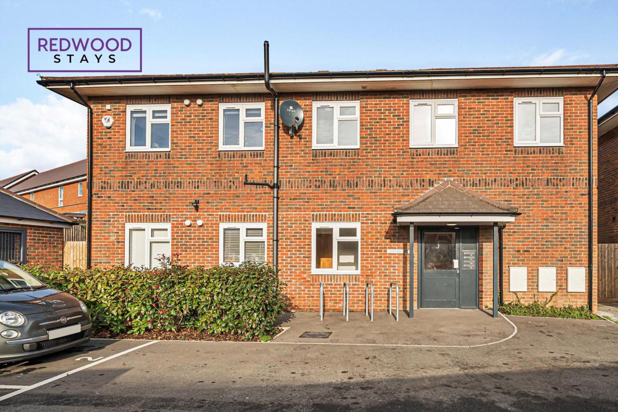 Modern Serviced Apartments For Contractors & Families With Free Parking, Wifi & Netflix By Redwood Stays Basingstoke Dış mekan fotoğraf