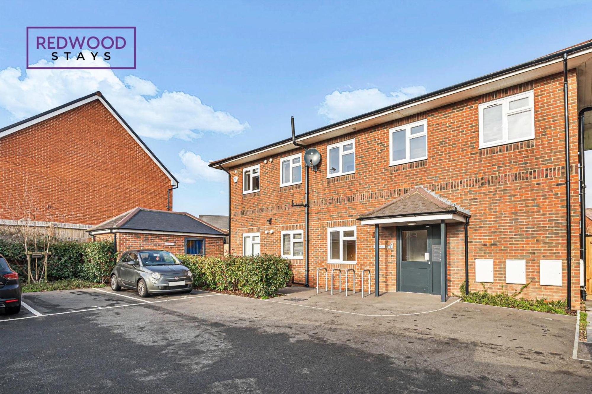 Modern Serviced Apartments For Contractors & Families With Free Parking, Wifi & Netflix By Redwood Stays Basingstoke Dış mekan fotoğraf
