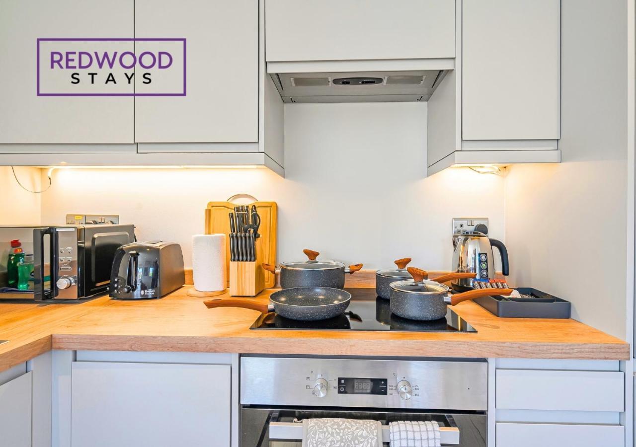 Modern Serviced Apartments For Contractors & Families With Free Parking, Wifi & Netflix By Redwood Stays Basingstoke Dış mekan fotoğraf